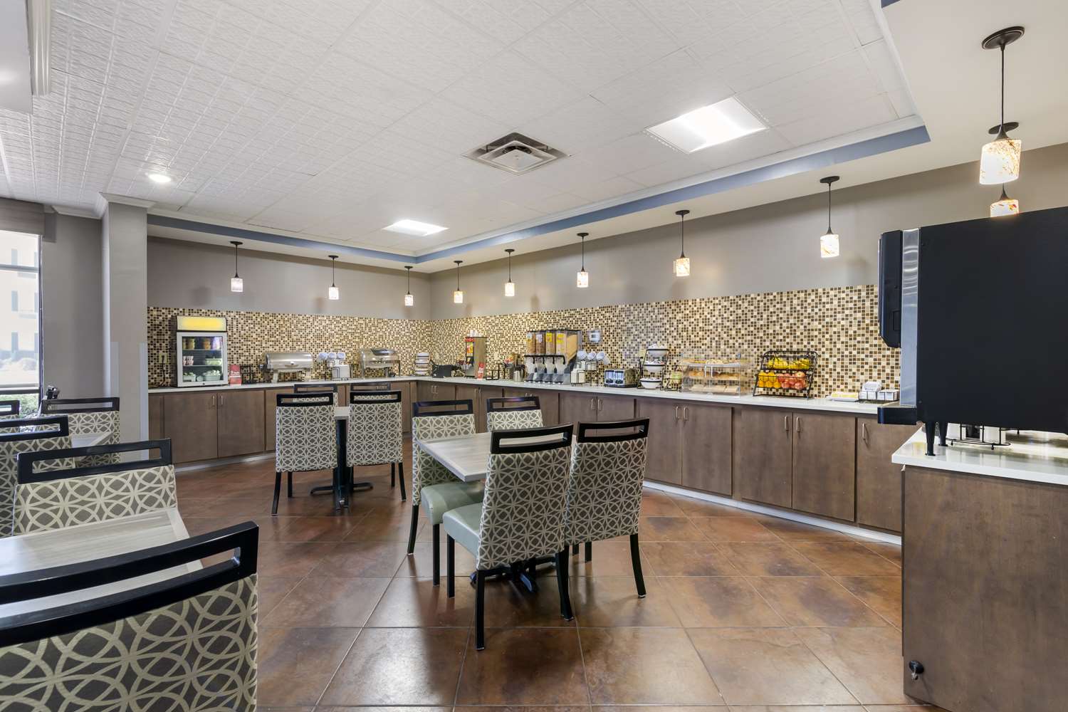 Best Western Plus Savannah Airport Inn & Suites